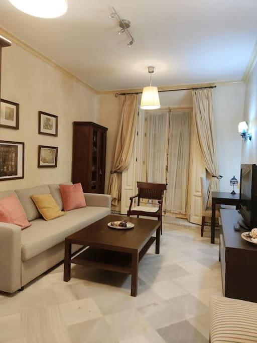 Apartamento En Casa Palacio Centro Historico Sevilla